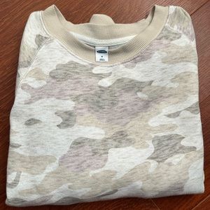 Old Navy camo sweatshirt